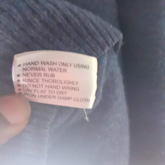 Argyle LAMBSWOOL round Neck L/Sleeve Sweater 42,with Measurements - Picture 2 of 3